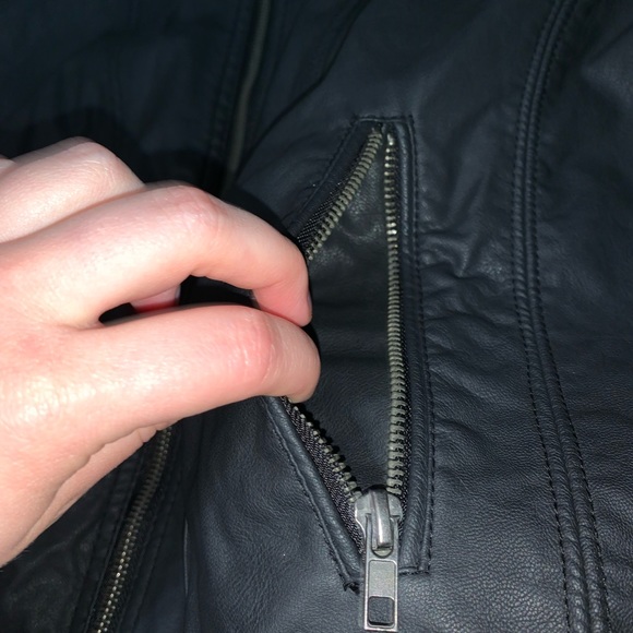 2x Jacket - Picture 6 of 7